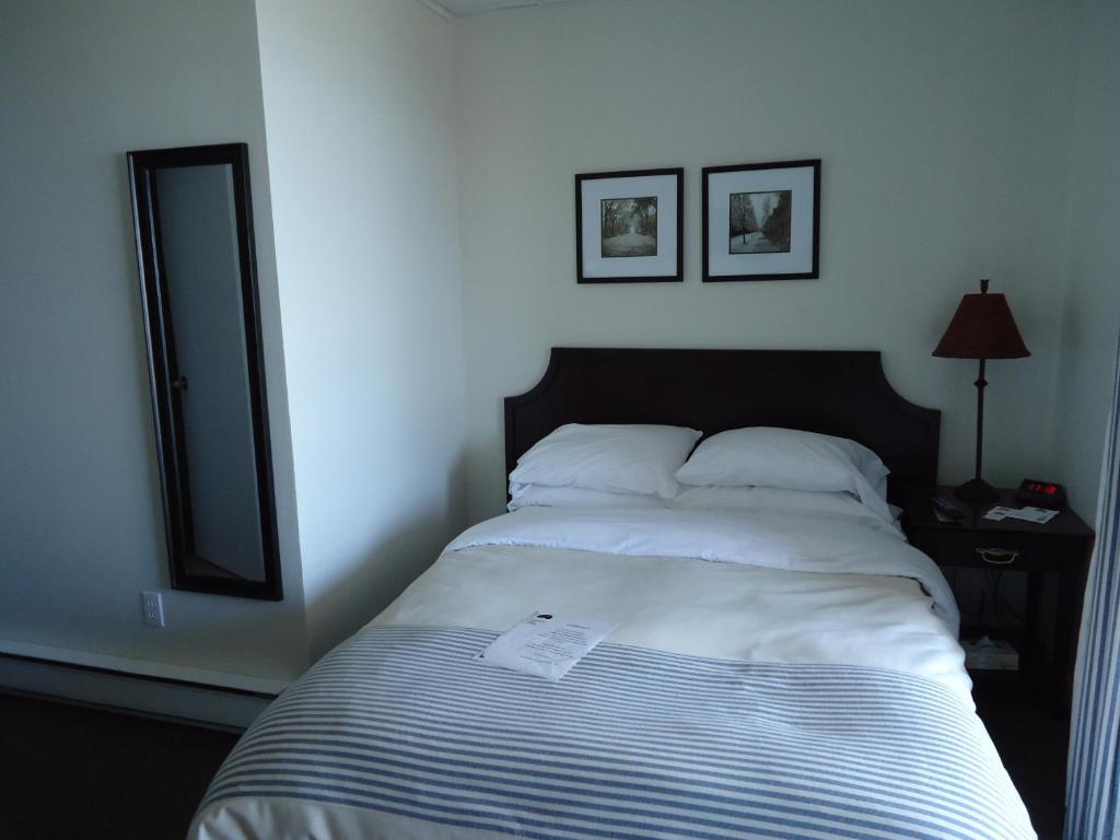 Hotel-Motel Baie-Ste-Catherine Eksteriør billede