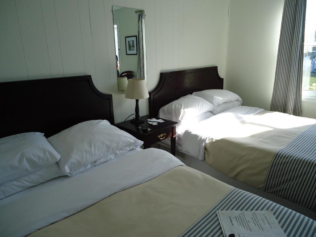 Hotel-Motel Baie-Ste-Catherine Eksteriør billede