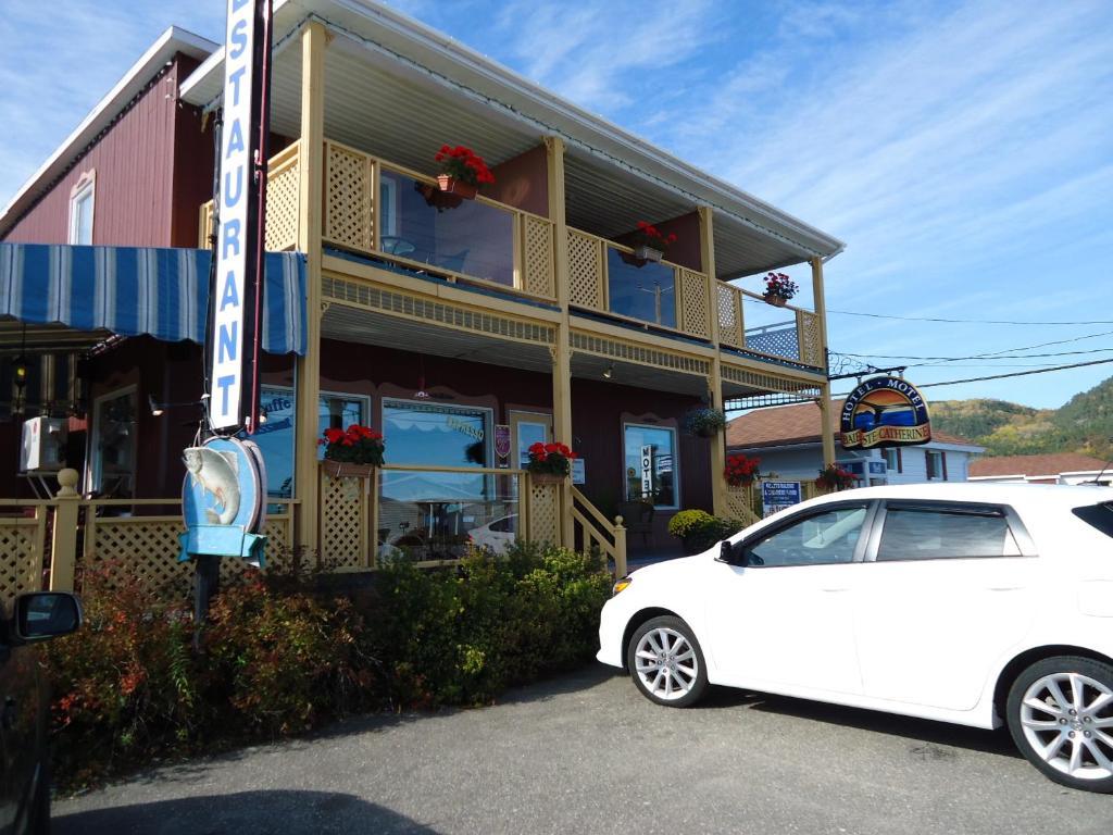 Hotel-Motel Baie-Ste-Catherine Eksteriør billede
