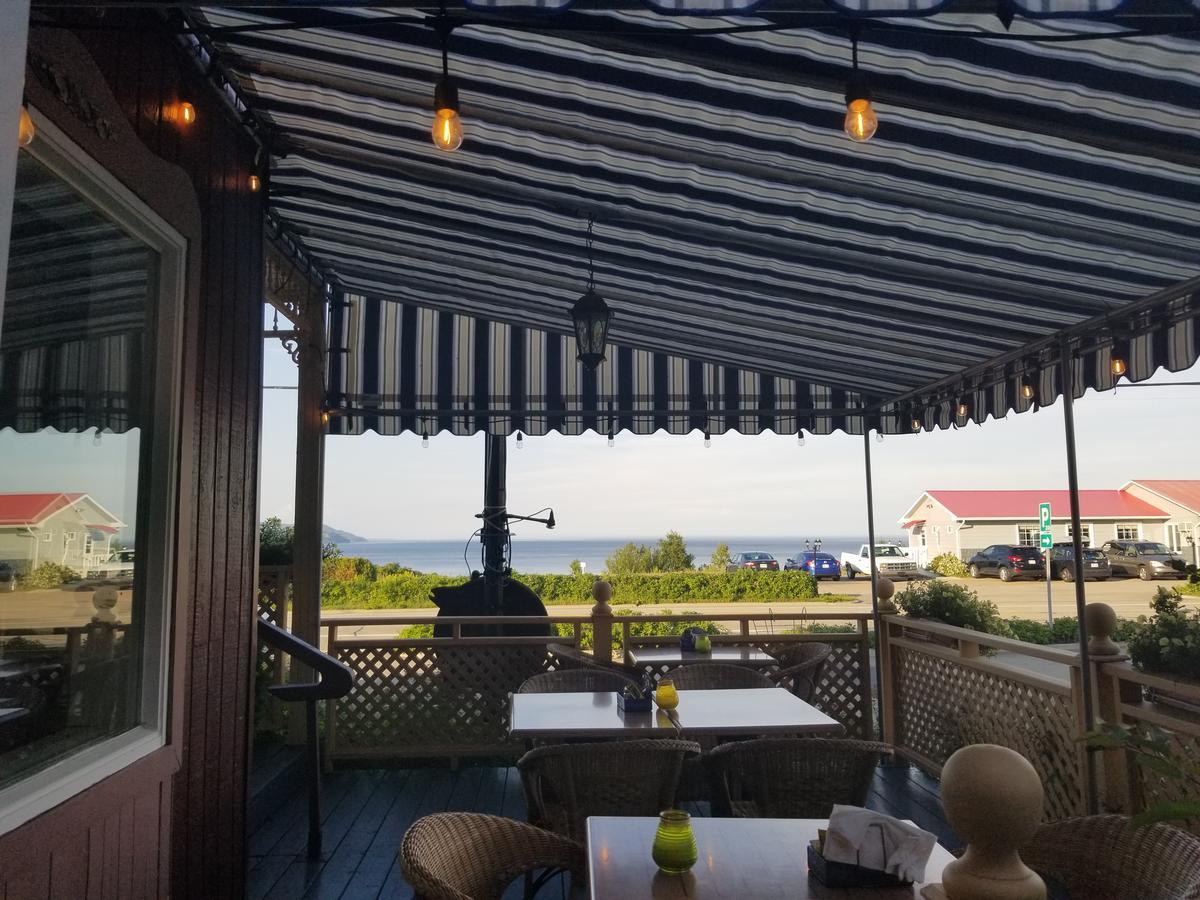 Hotel-Motel Baie-Ste-Catherine Eksteriør billede